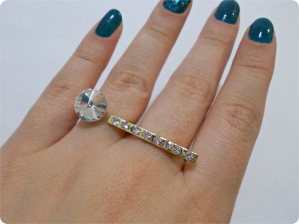 Anel duplo strass e ponto de luz
